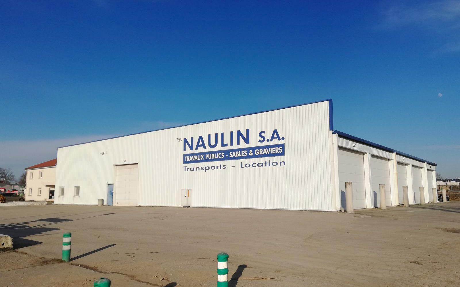 Entrepôt NAULIN SA à Civens dans la Loire près de Feurs
